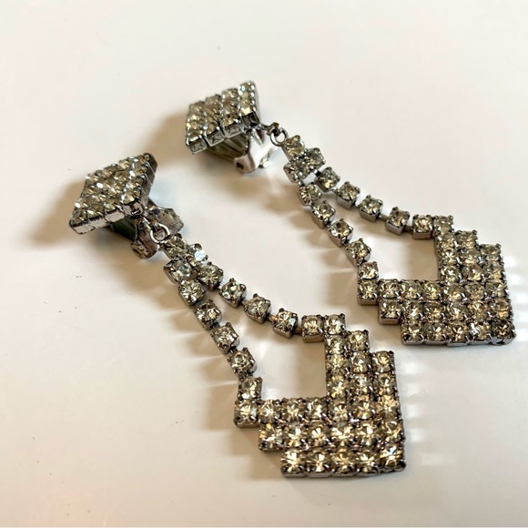 Vintage Clear Crystal Rhinestone Dangle Drop Earrings Clip Ons Runway New Years - Picture 4 of 14